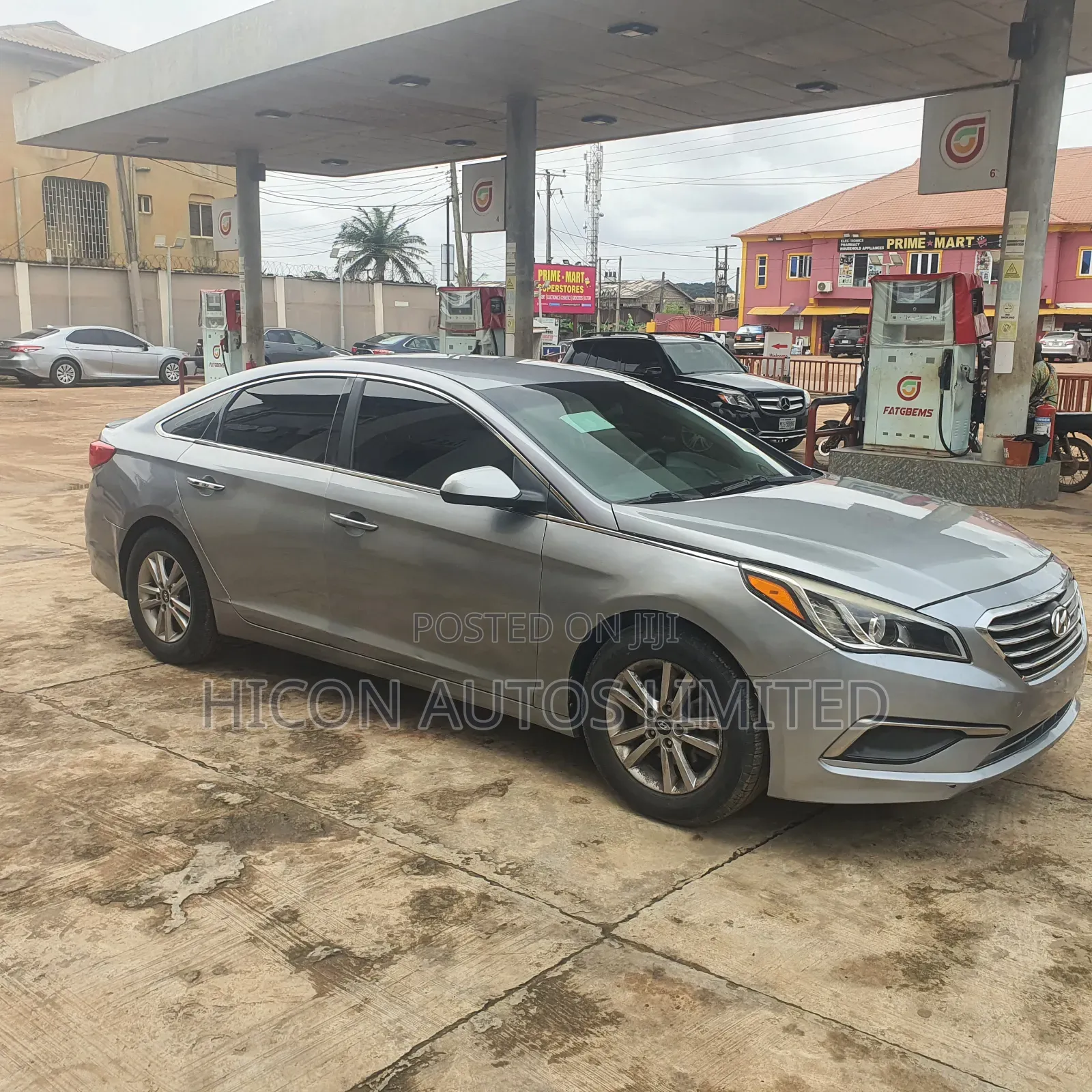 Hyundai Sonata Base Sedan FWD (2.4L 4cyl 6A) 2016 Gray