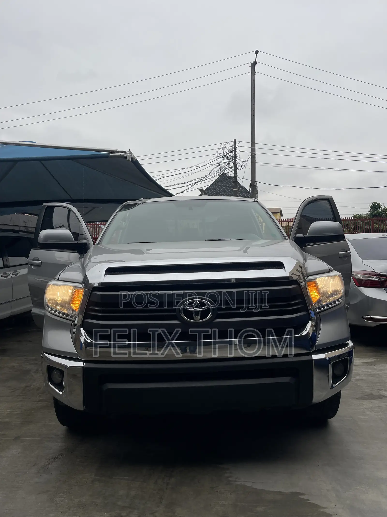 Toyota Tundra SR5 4dr Double Cab SB (4.6L 8cyl 6A) 2015 Gray