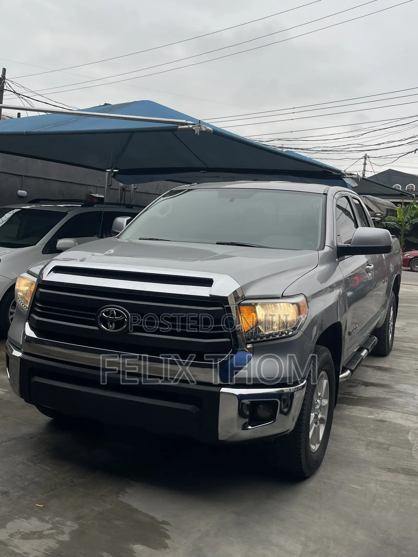 Toyota Tundra SR5 4dr Double Cab SB (4.6L 8cyl 6A) 2015 Gray