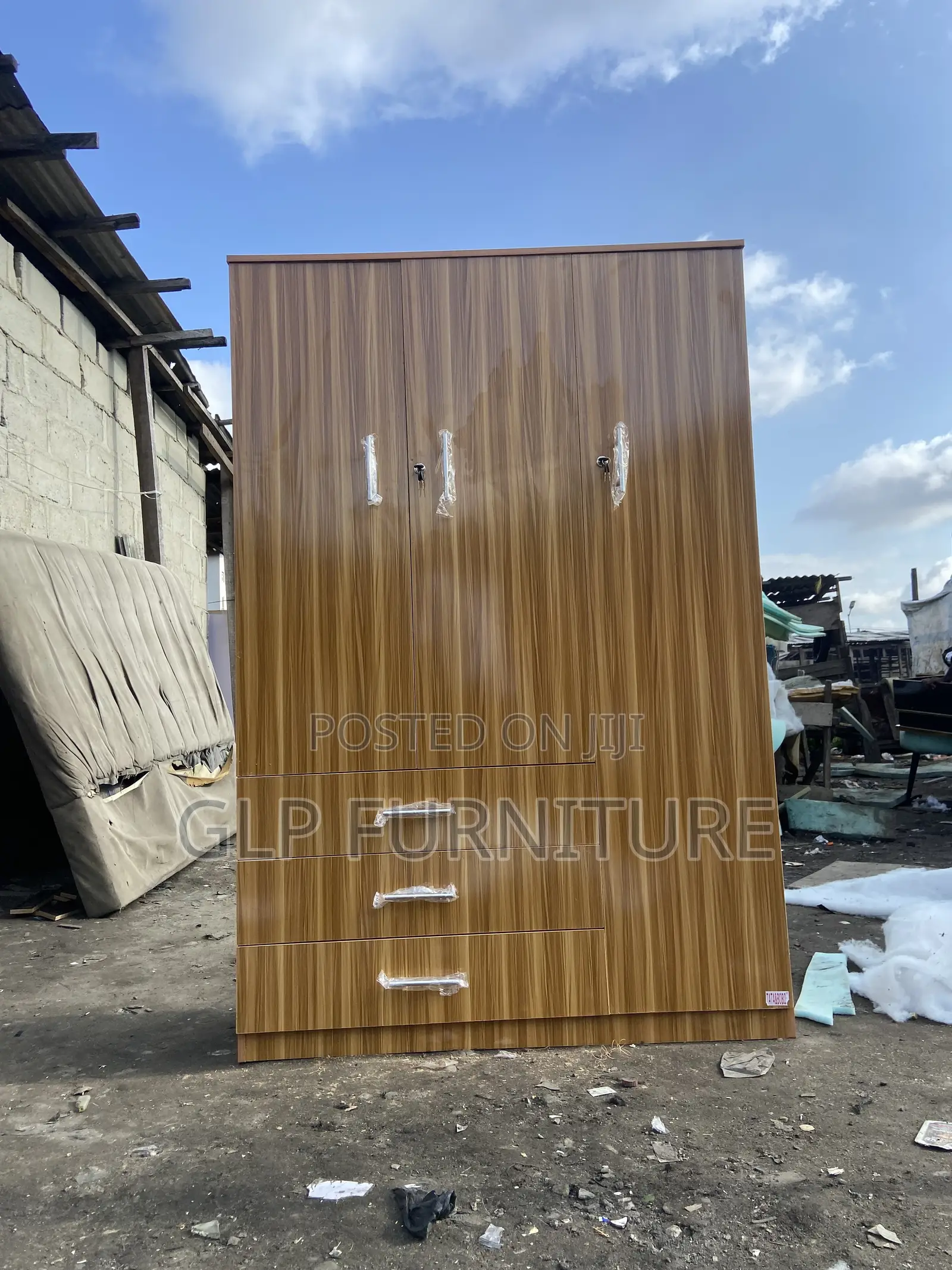 4 by 6 Wardrobe