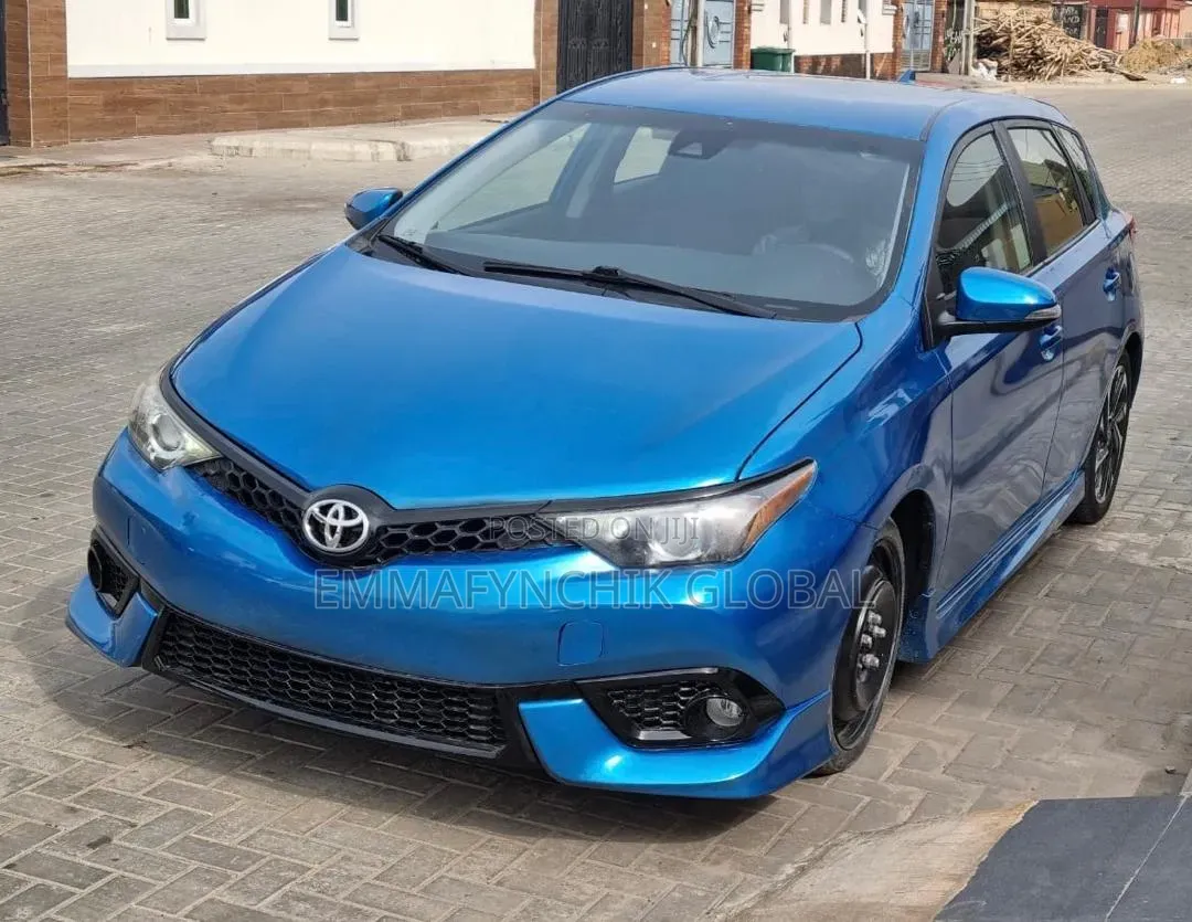 Toyota Corolla XSE 4dr Sedan (1.8L 4cyl CVT) 2017 Blue