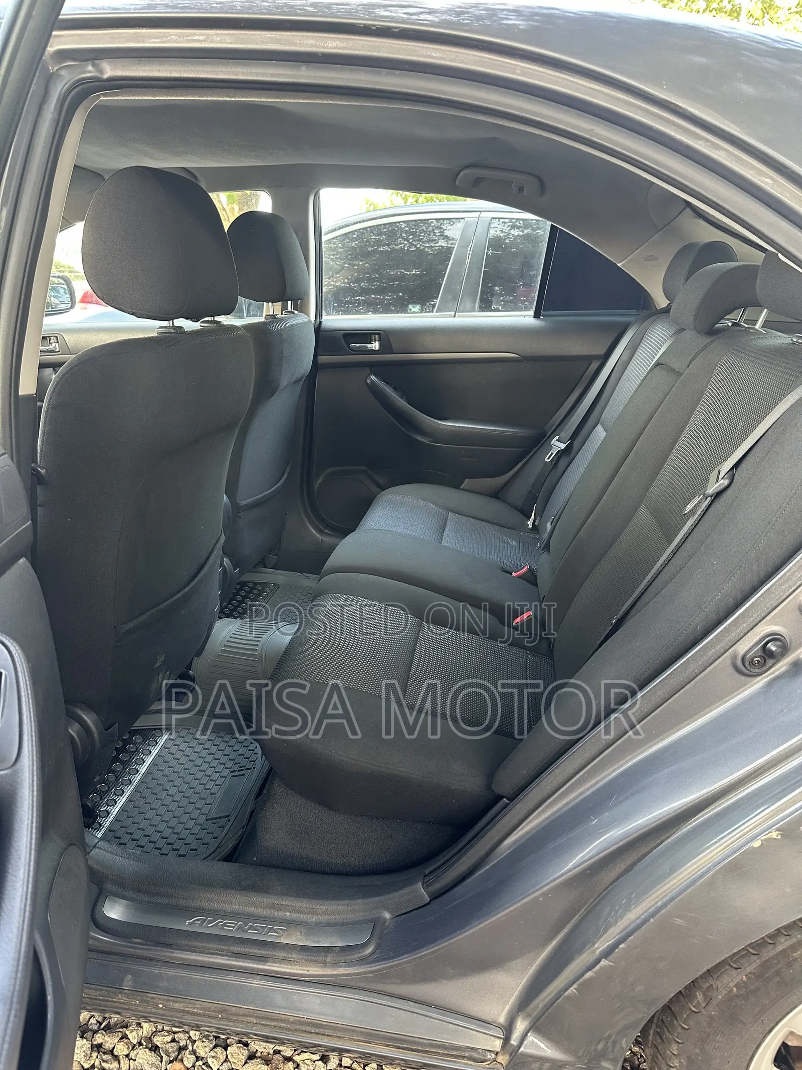 Toyota Avensis Sedan 2005 Gray