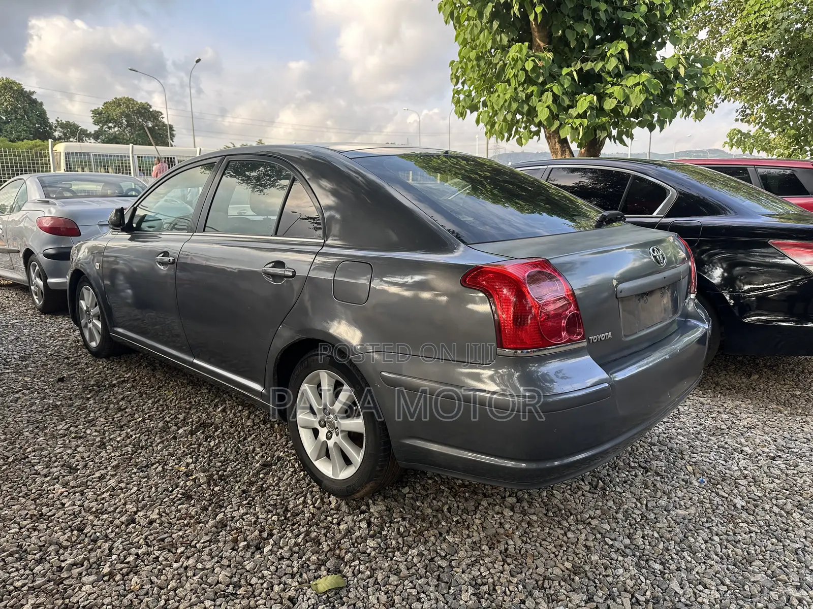 Toyota Avensis Sedan 2005 Gray