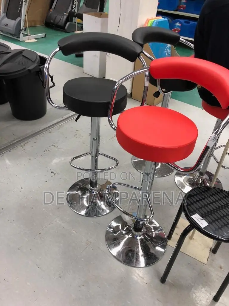 Round Bar Stool