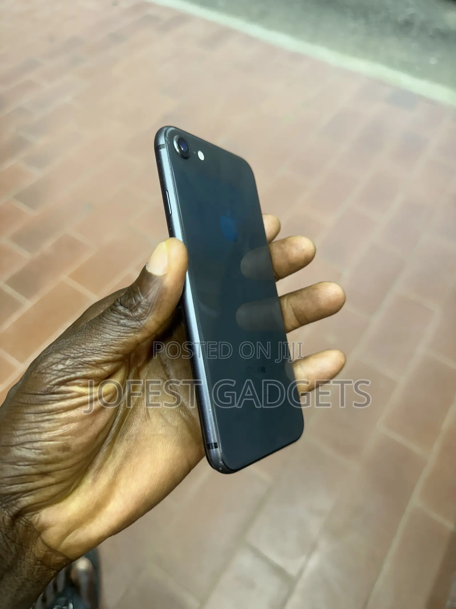 Apple iPhone 8 64 GB Gray