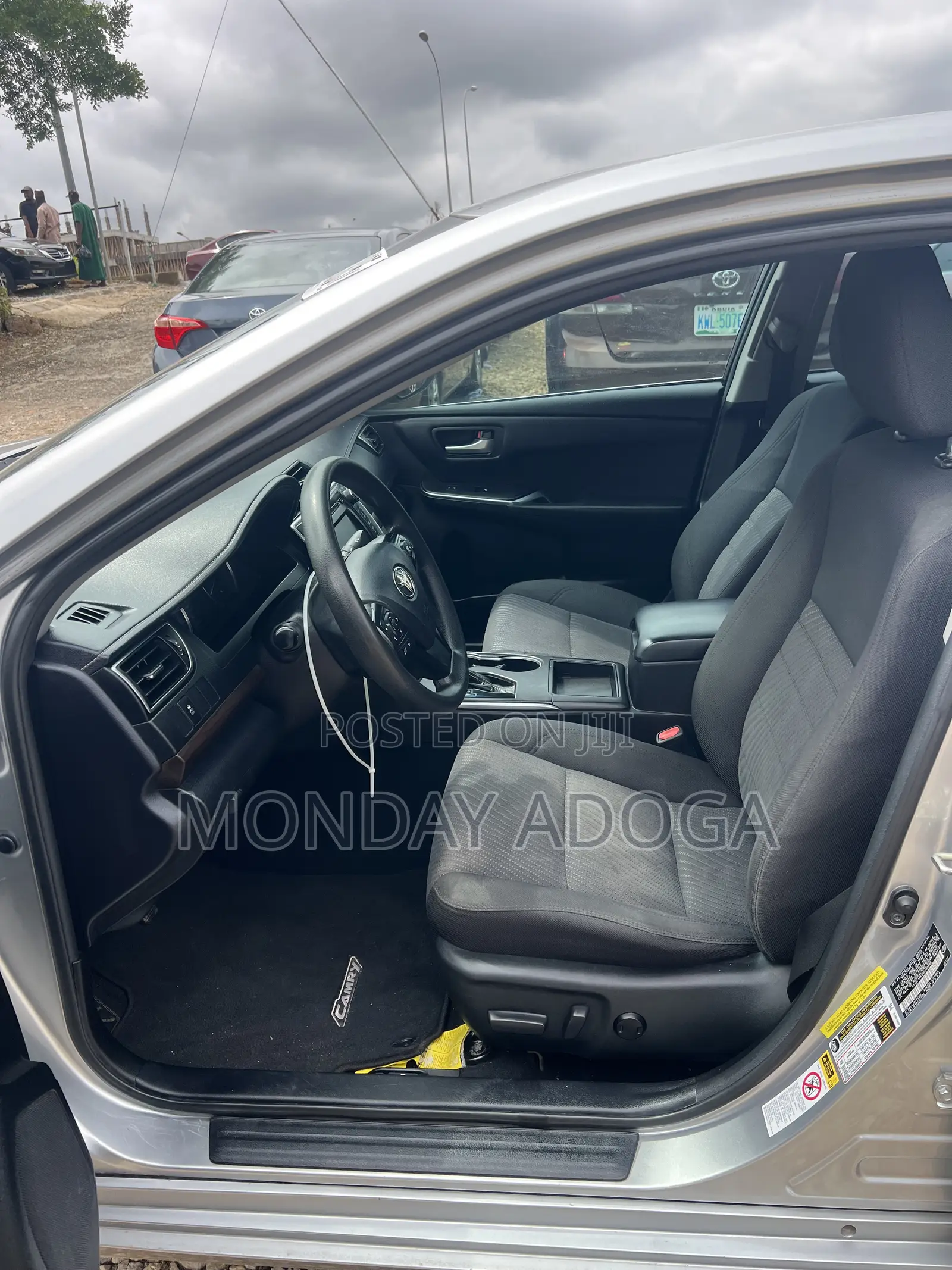Toyota Camry LE 4dr Sedan (2.5L 4cyl 6A) 2016 Silver