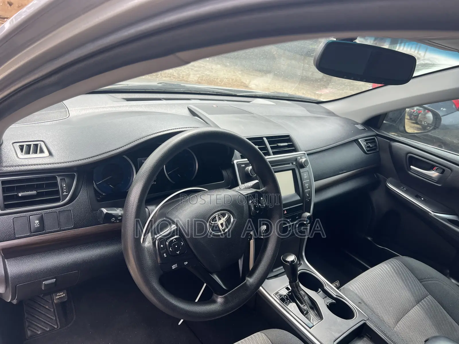 Toyota Camry LE 4dr Sedan (2.5L 4cyl 6A) 2016 Silver