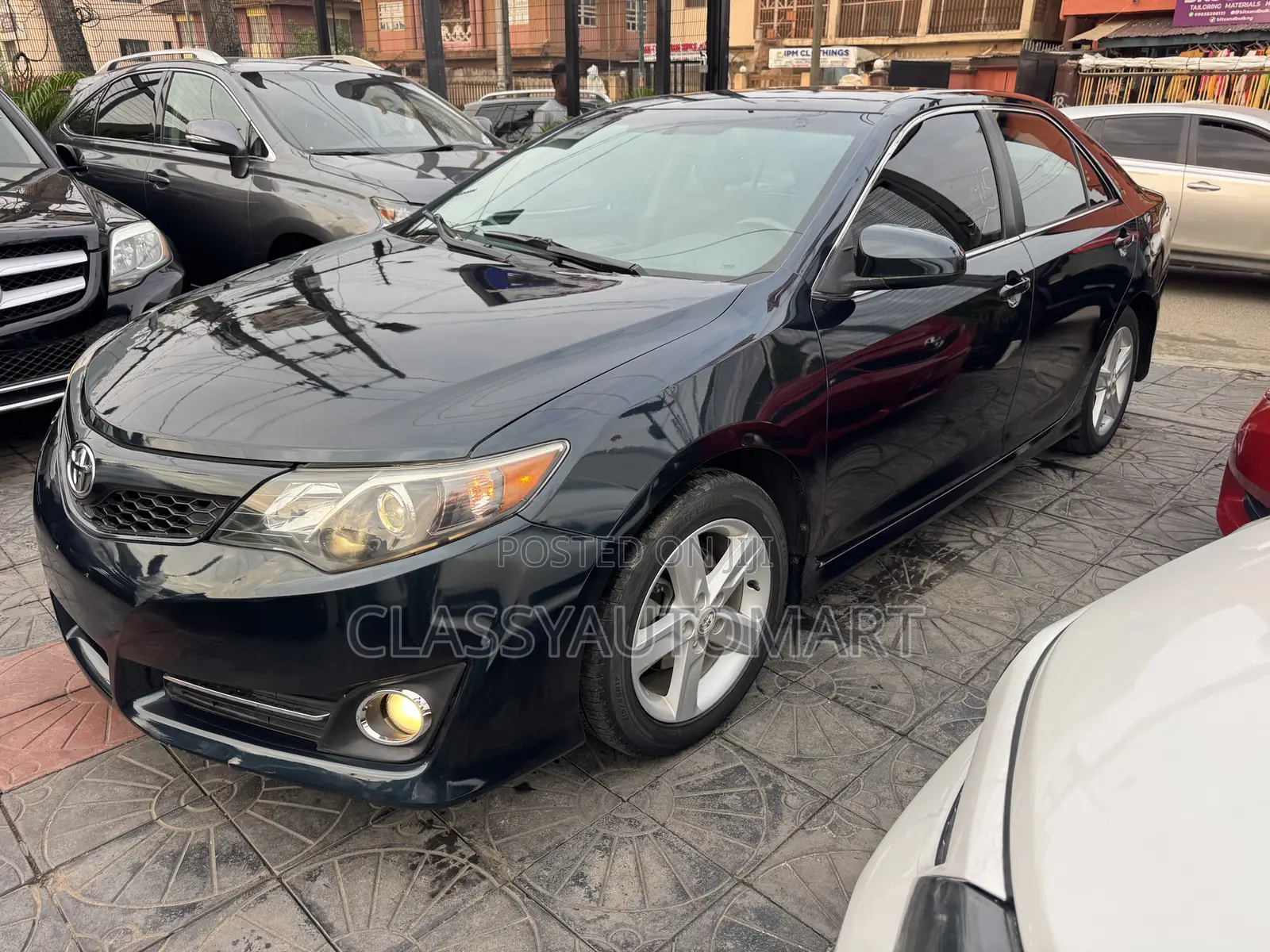 Toyota Camry SE 4dr Sedan (2.5L 4cyl 6A) 2013 Gray