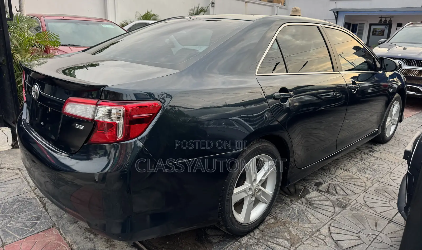 Toyota Camry SE 4dr Sedan (2.5L 4cyl 6A) 2013 Gray