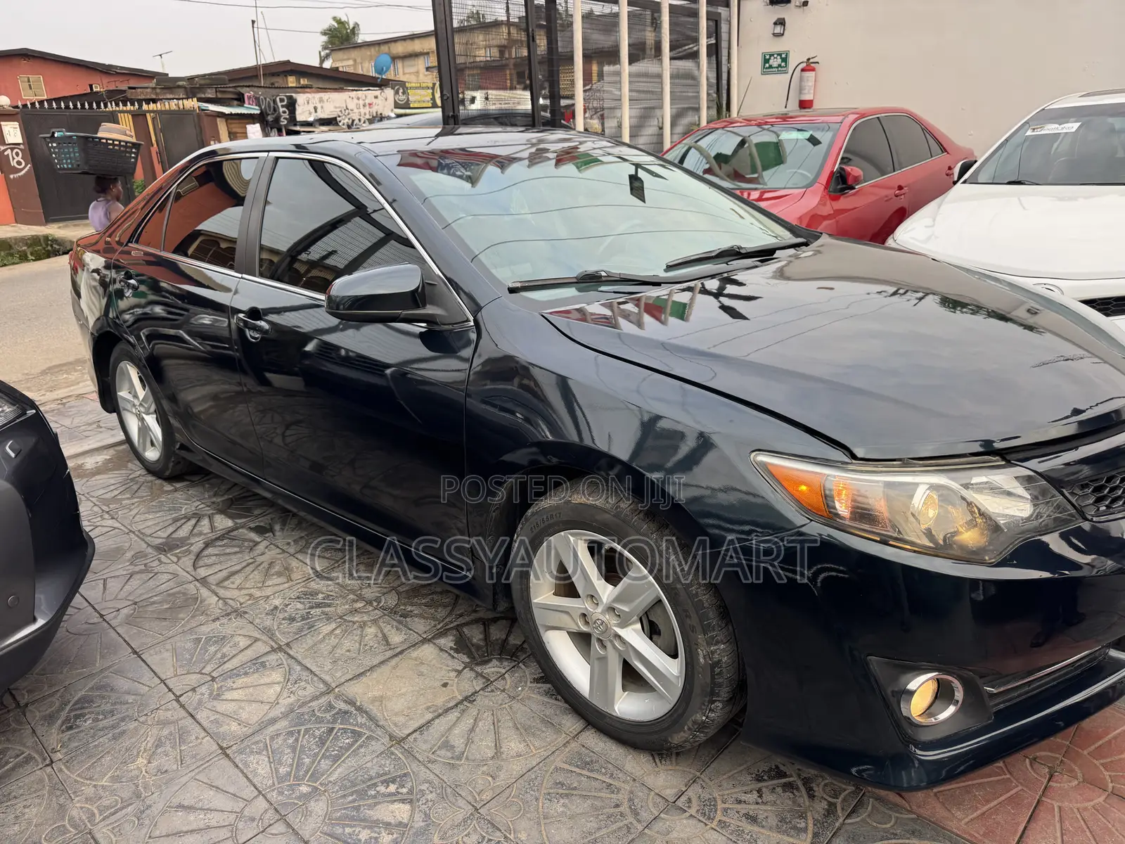 Toyota Camry SE 4dr Sedan (2.5L 4cyl 6A) 2013 Gray