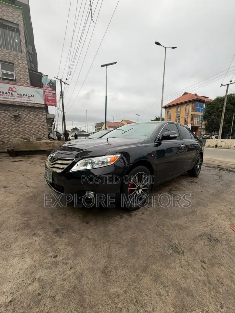 Toyota Camry 2010 Black