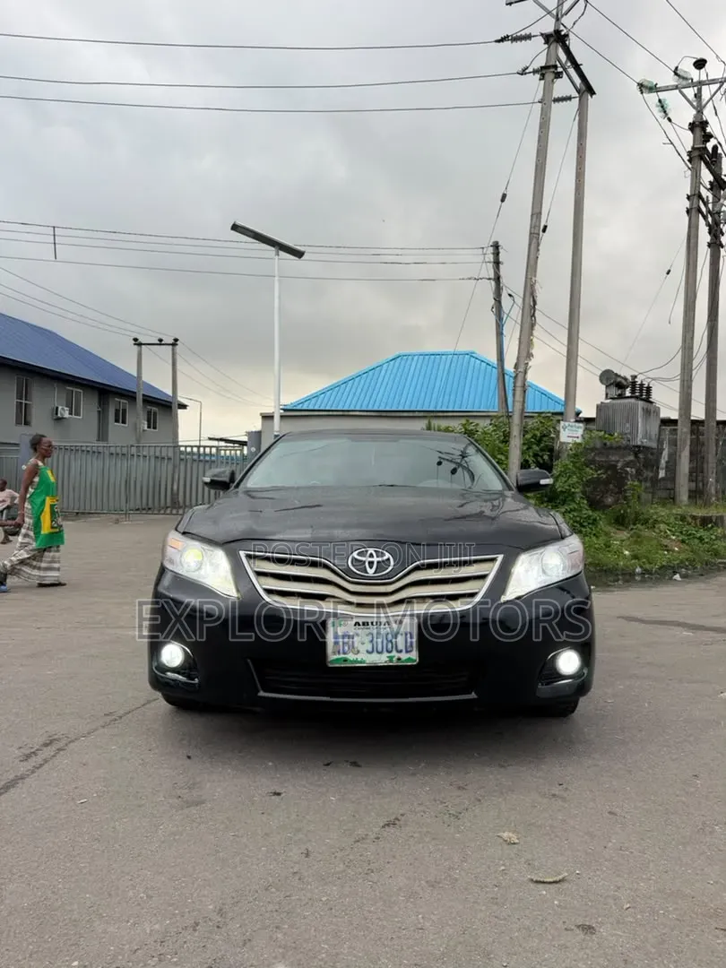Toyota Camry 2010 Black