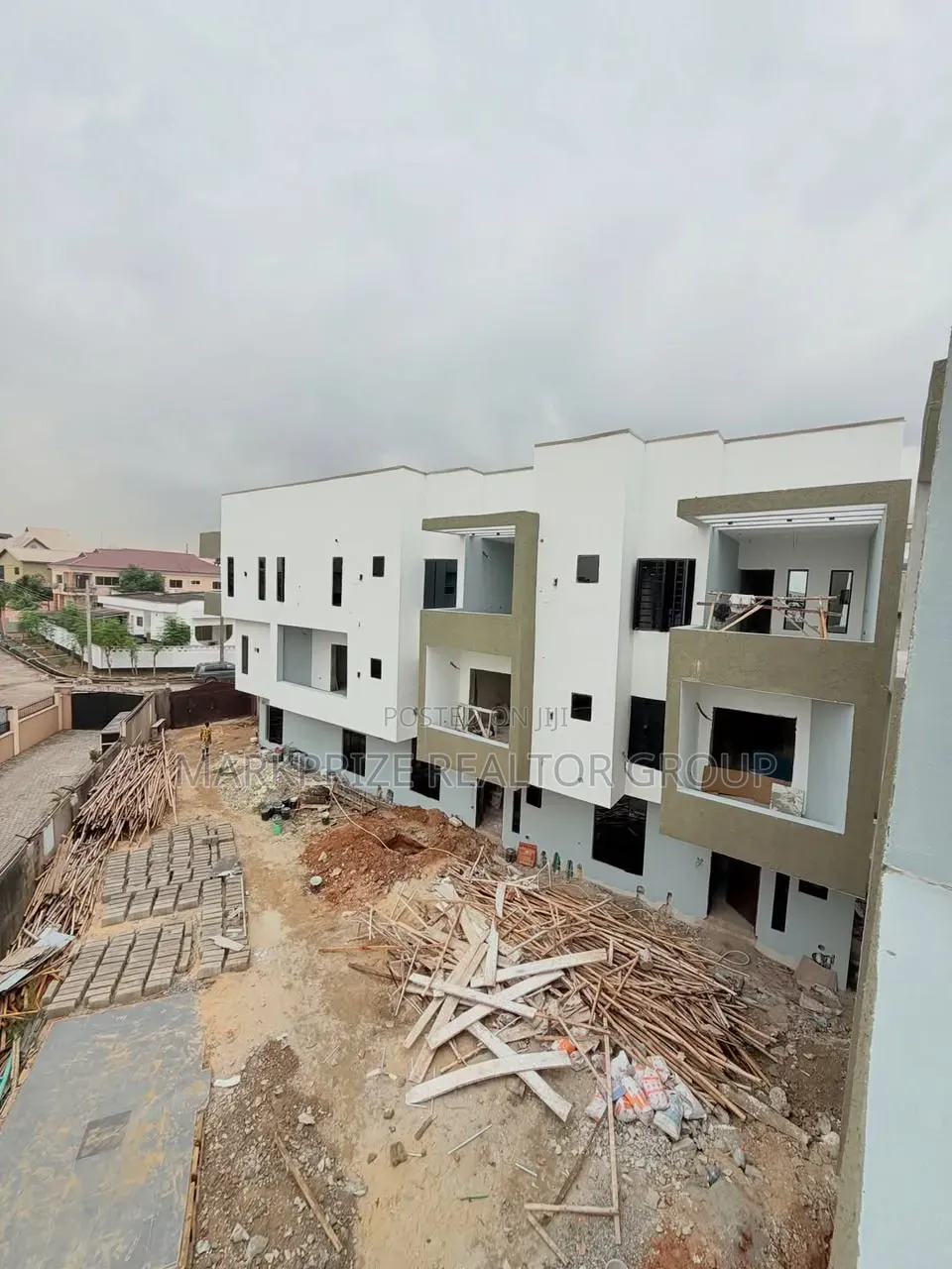 4bdrm Duplex in Ogudu Gra Phase 1 for sale