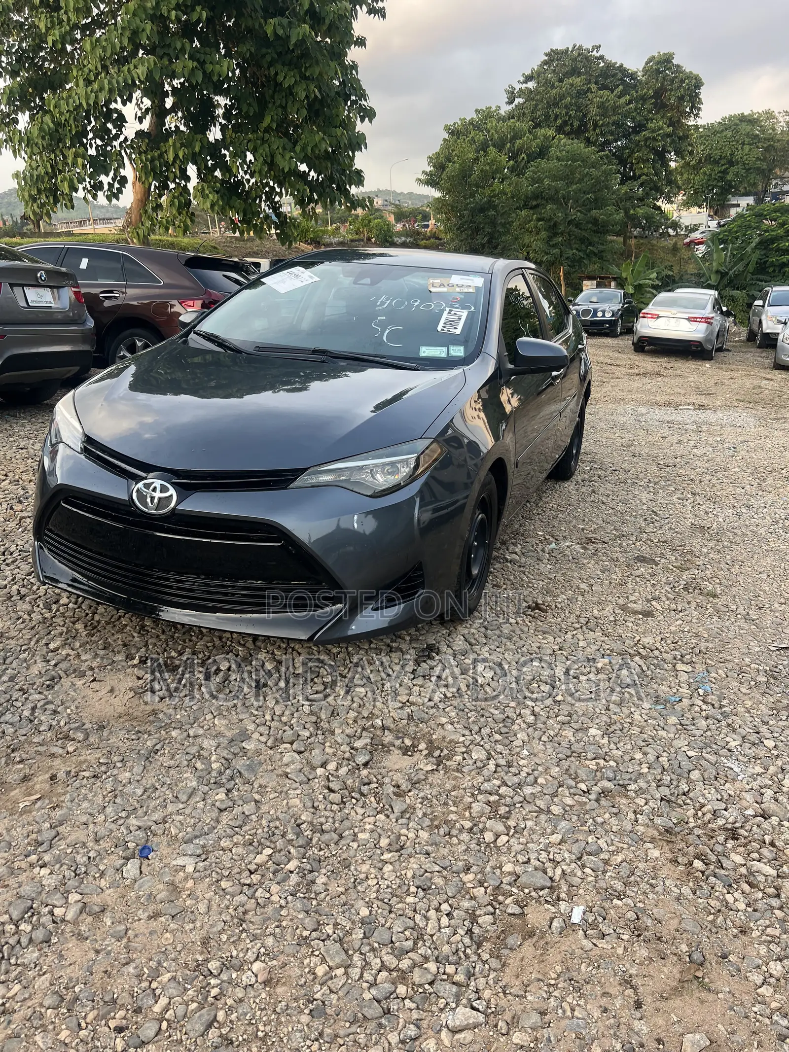 Toyota Corolla LE Eco (1.8L 4cyl 2A) 2019 Gray