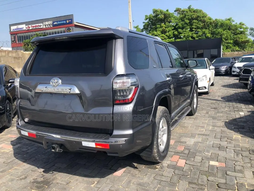 Toyota 4-Runner SR5 4WD 2011 Gray