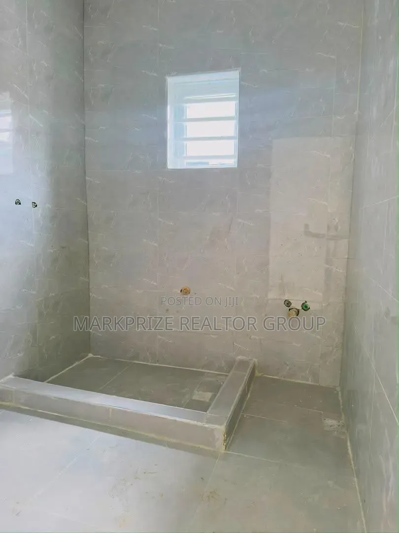 3bdrm Apartment in Opebi Lagos for sale