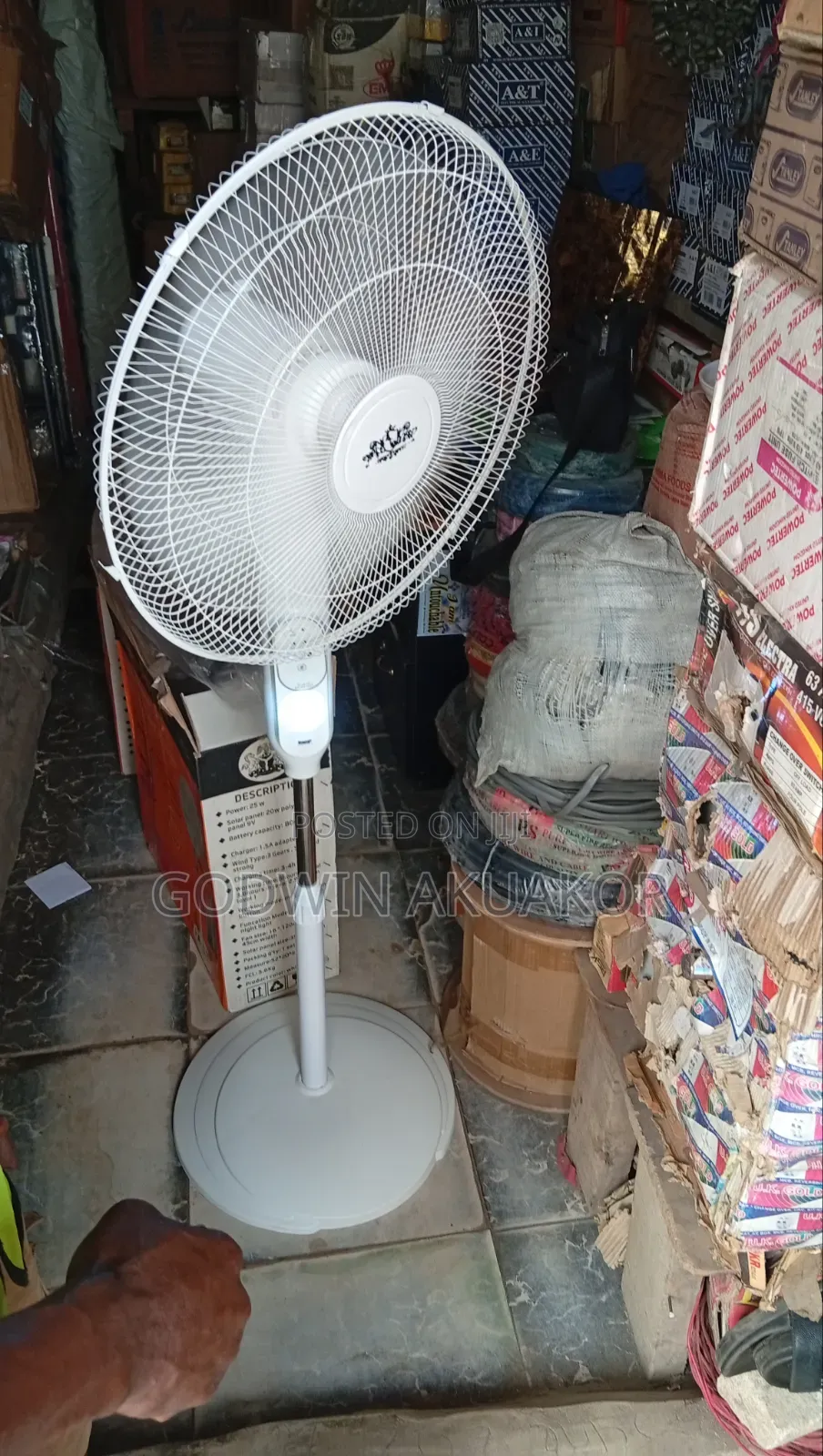 16 Inches Rechargeable Solar Fan