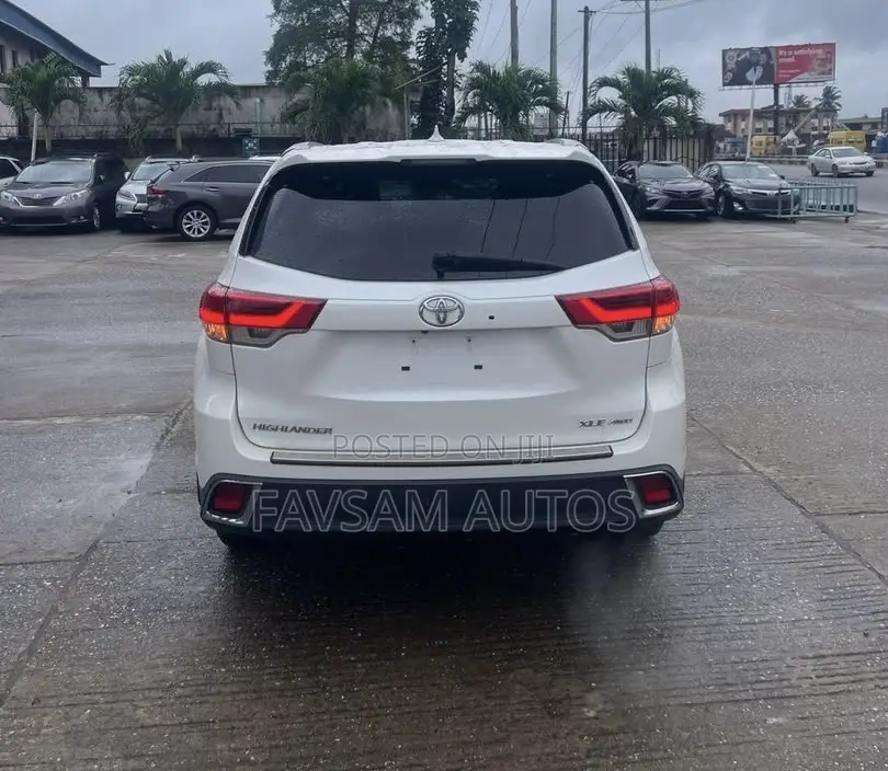 Toyota Highlander XLE 2019 White