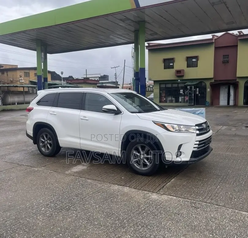 Toyota Highlander XLE 2019 White