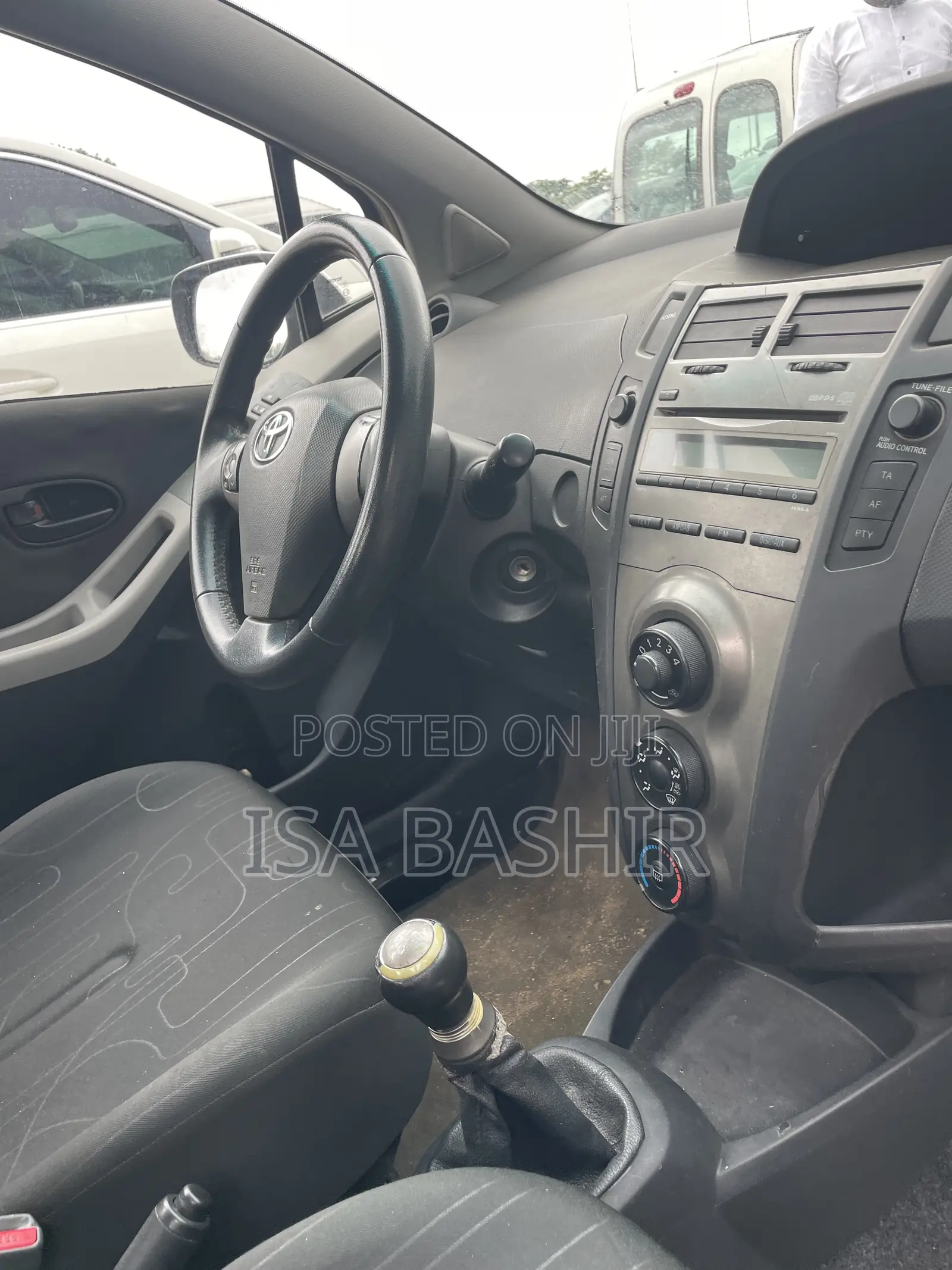 Toyota Yaris 2010 Silver
