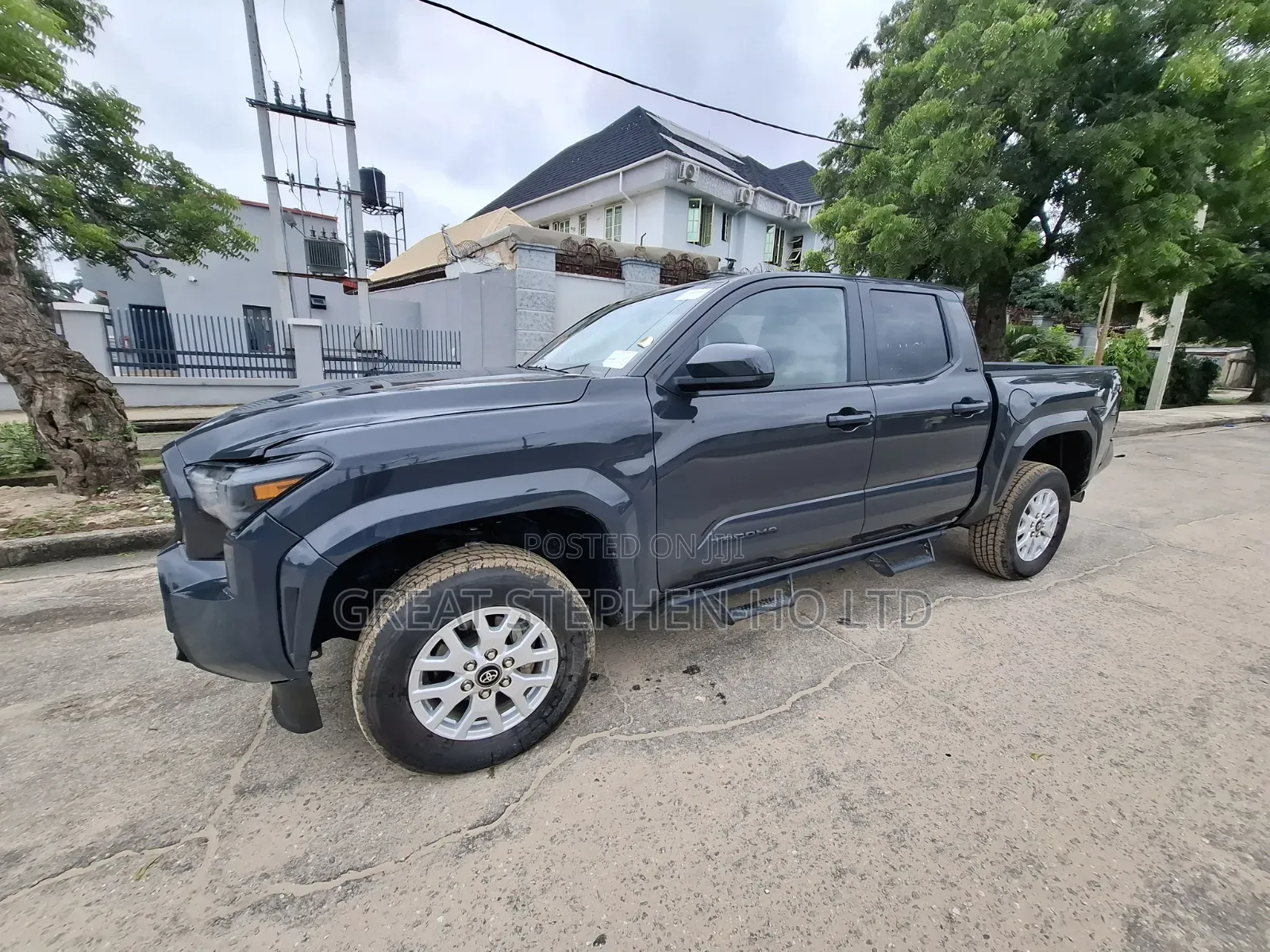 Toyota Tacoma 2025 Black