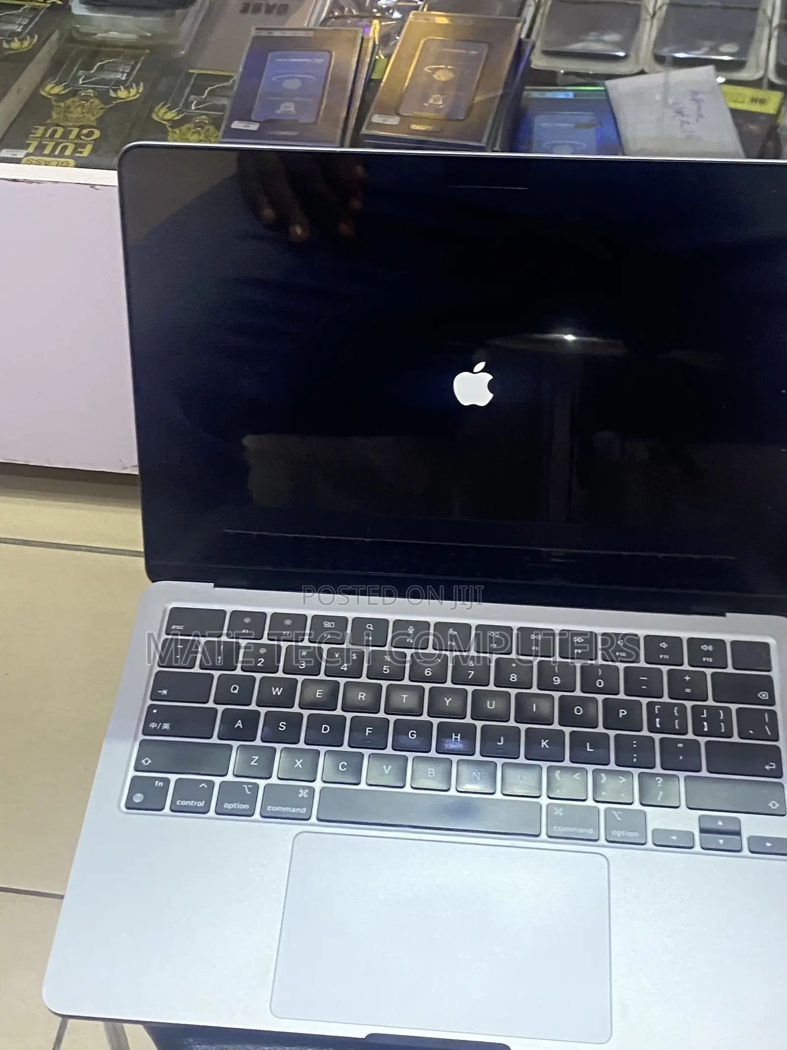 Laptop Apple MacBook Air 2022 M2 8GB Apple M2 SSD 256GB