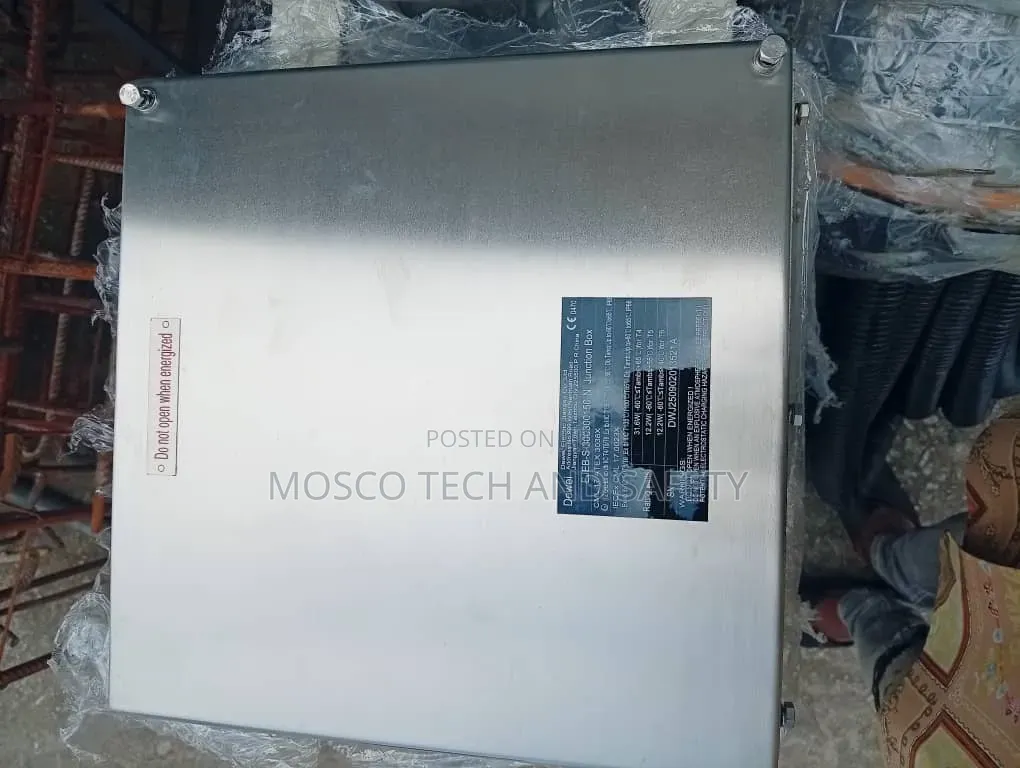 Stainless Steel Electrical Junction Box – Industrial Grade Enclosure