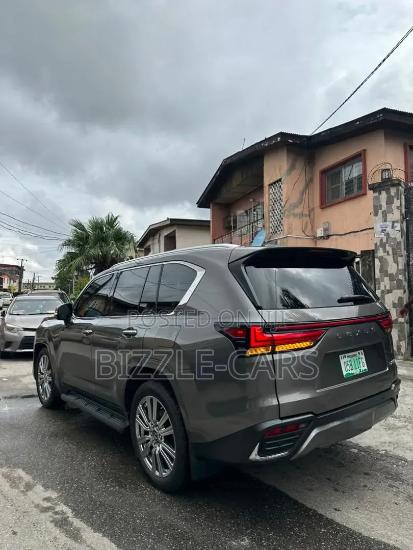 Lexus LX 2023 Gray