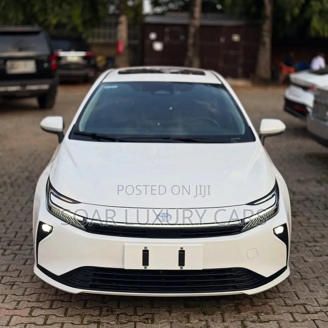 New Toyota Corolla XSE 2026 White