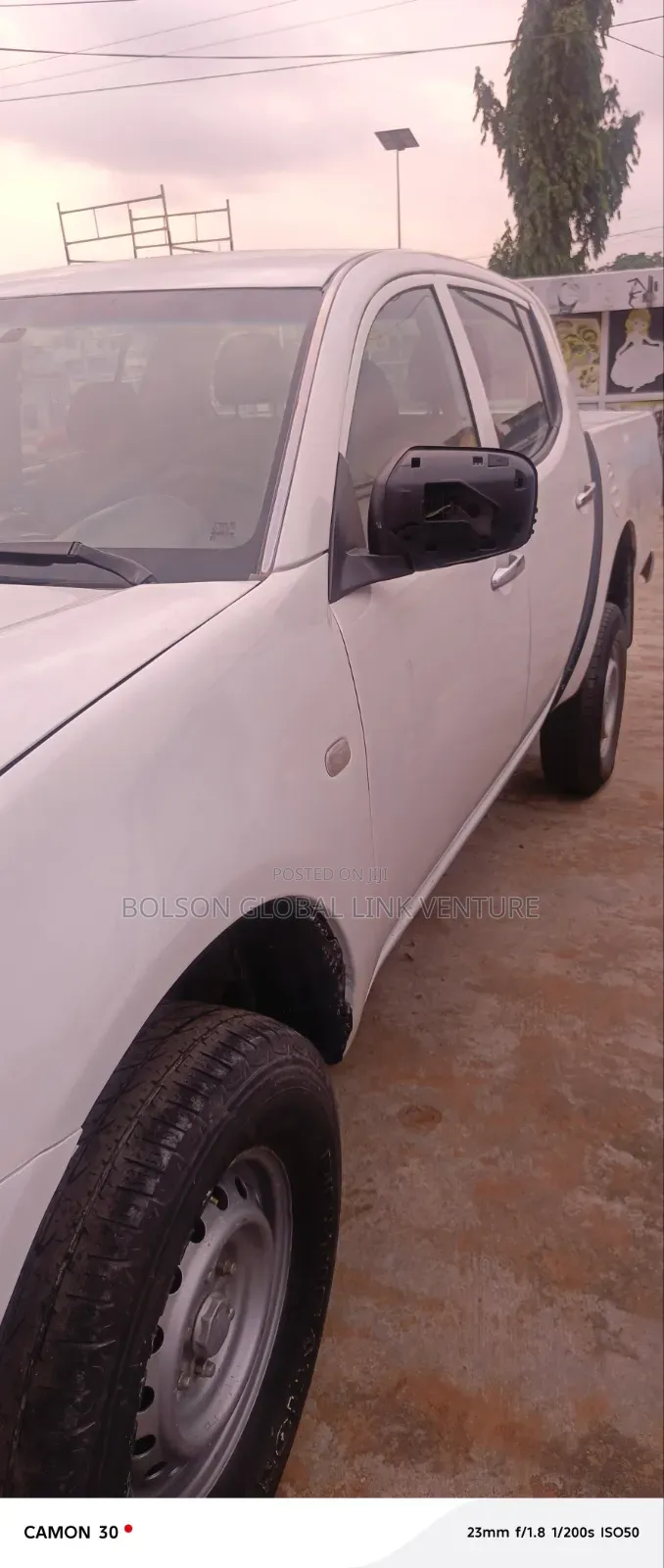 Mitsubishi L200 2012 White