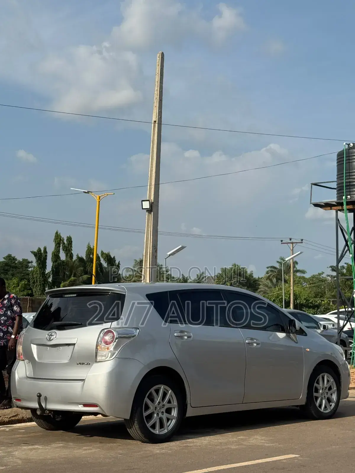 Toyota Verso 2011 Silver