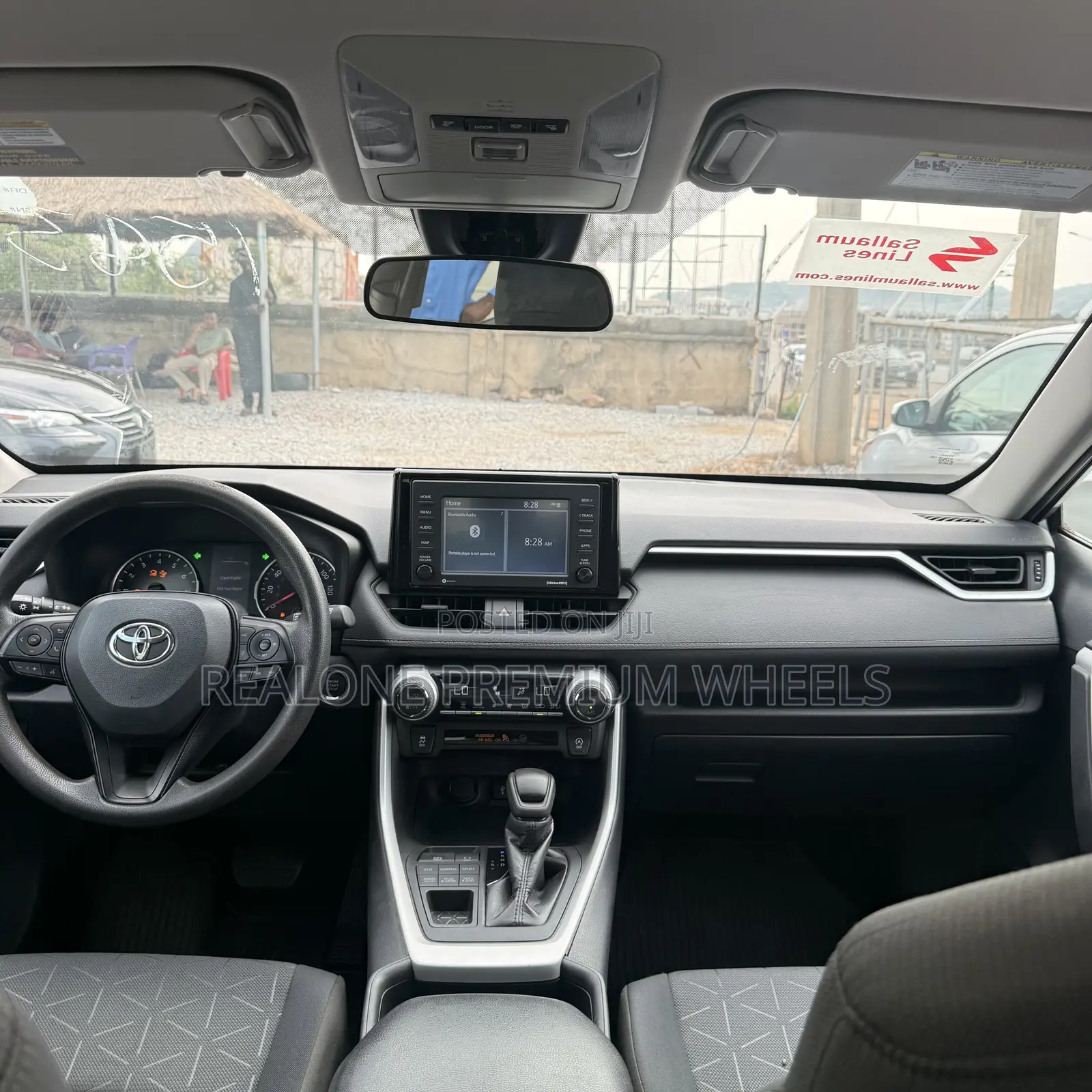 Toyota RAV4 XLE Premium 2021 Silver