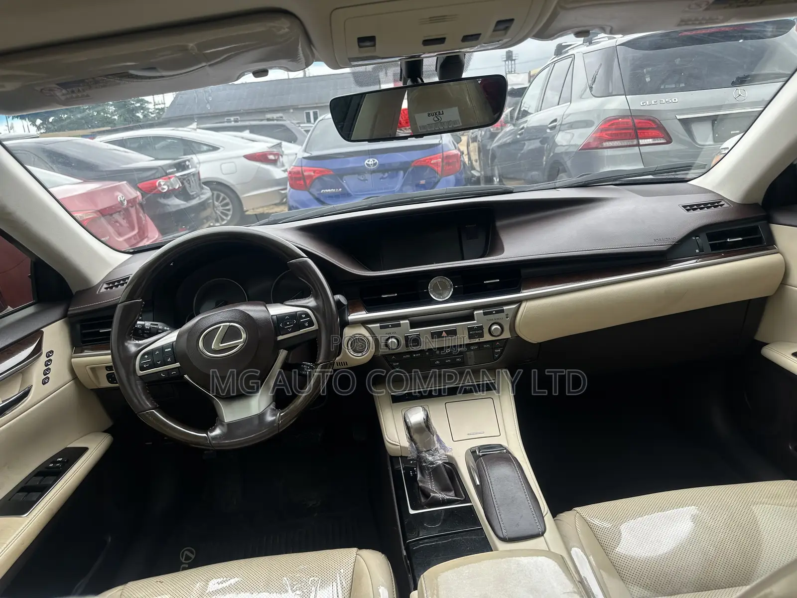 Lexus ES 350 FWD 2016 Red