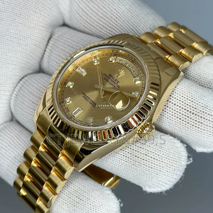 Luxury Rolex Day-Date Yellow Gold With a Champagne Diamond Dial