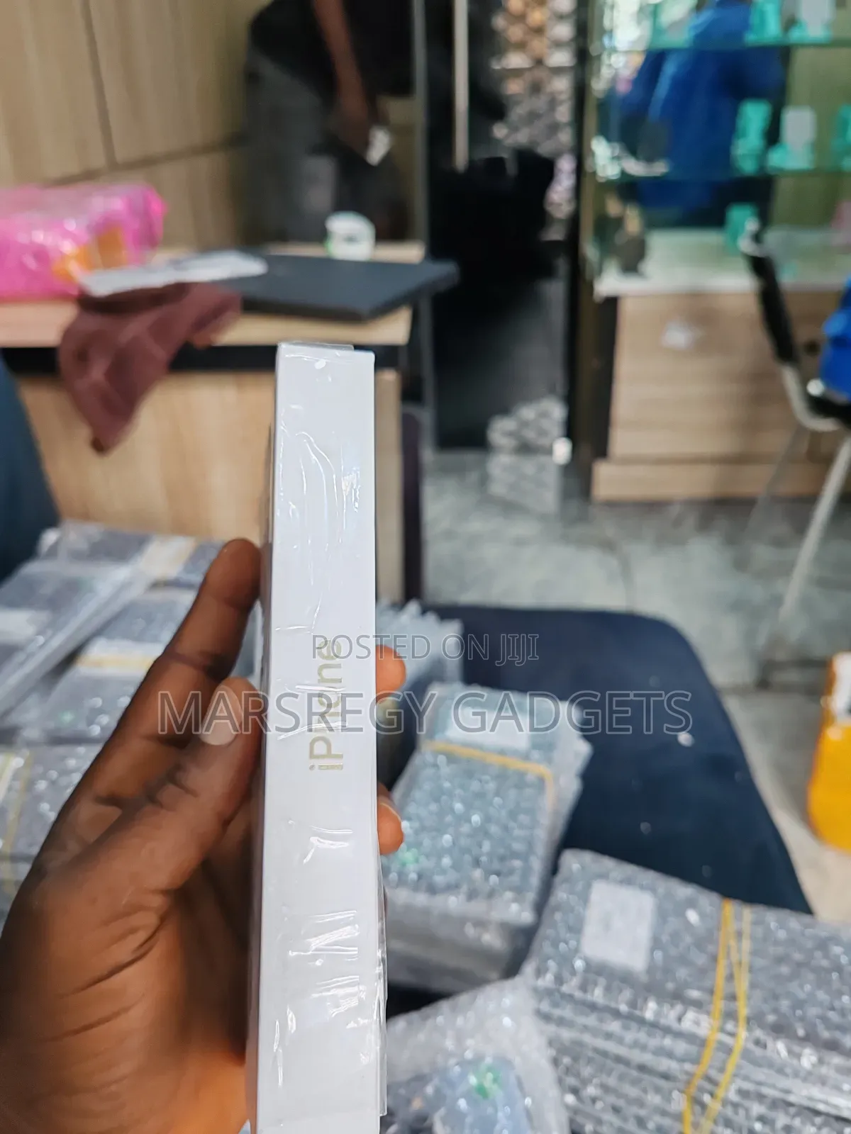 New Apple iPhone Air 256 GB Gold