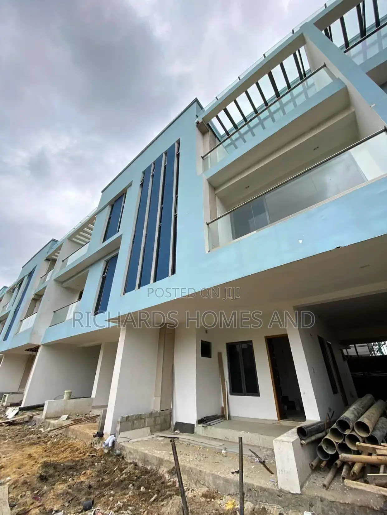 4bdrm Duplex in Lekki Phase 1 for sale
