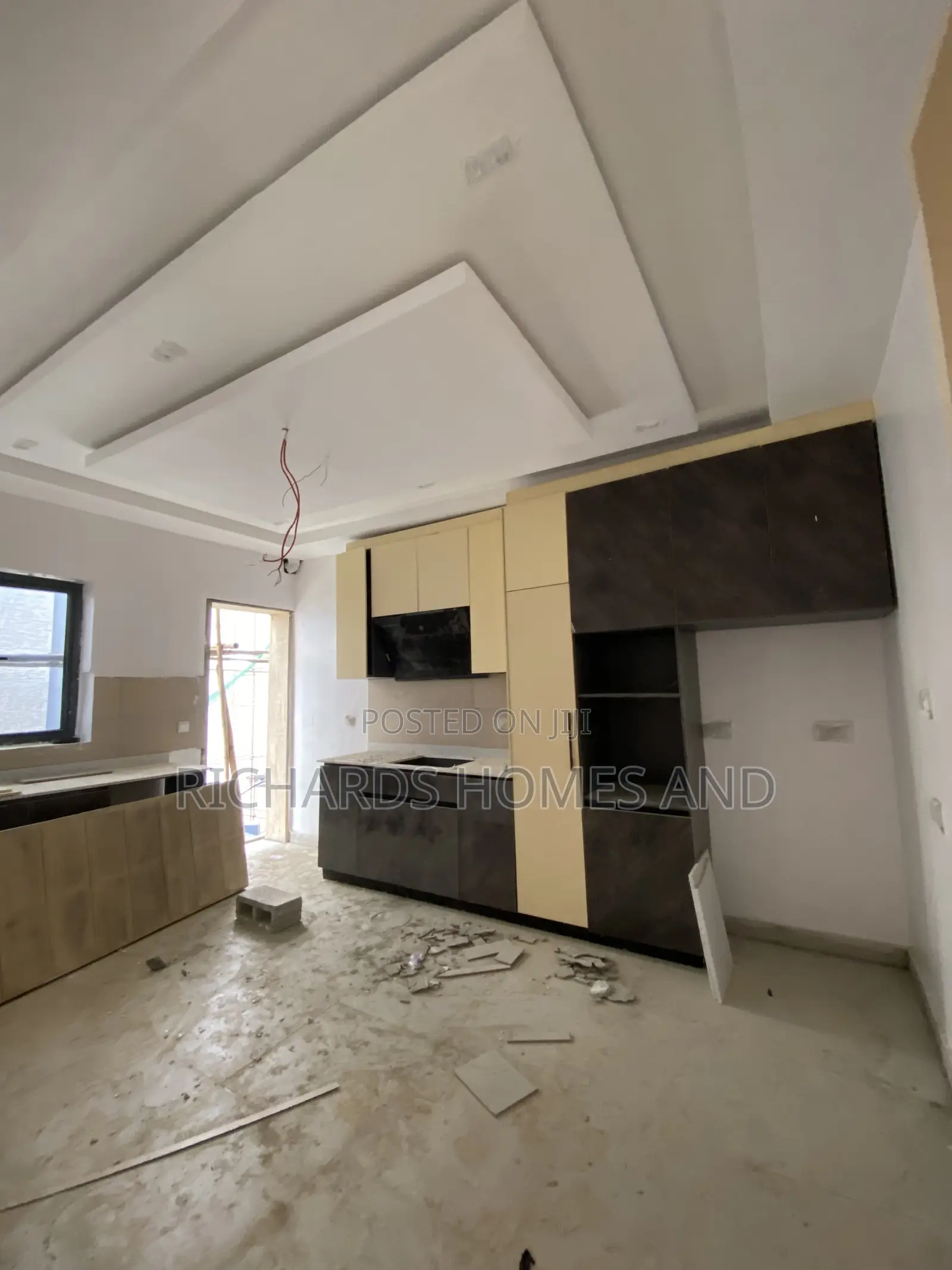 4bdrm Duplex in Lekki Phase 1 for sale