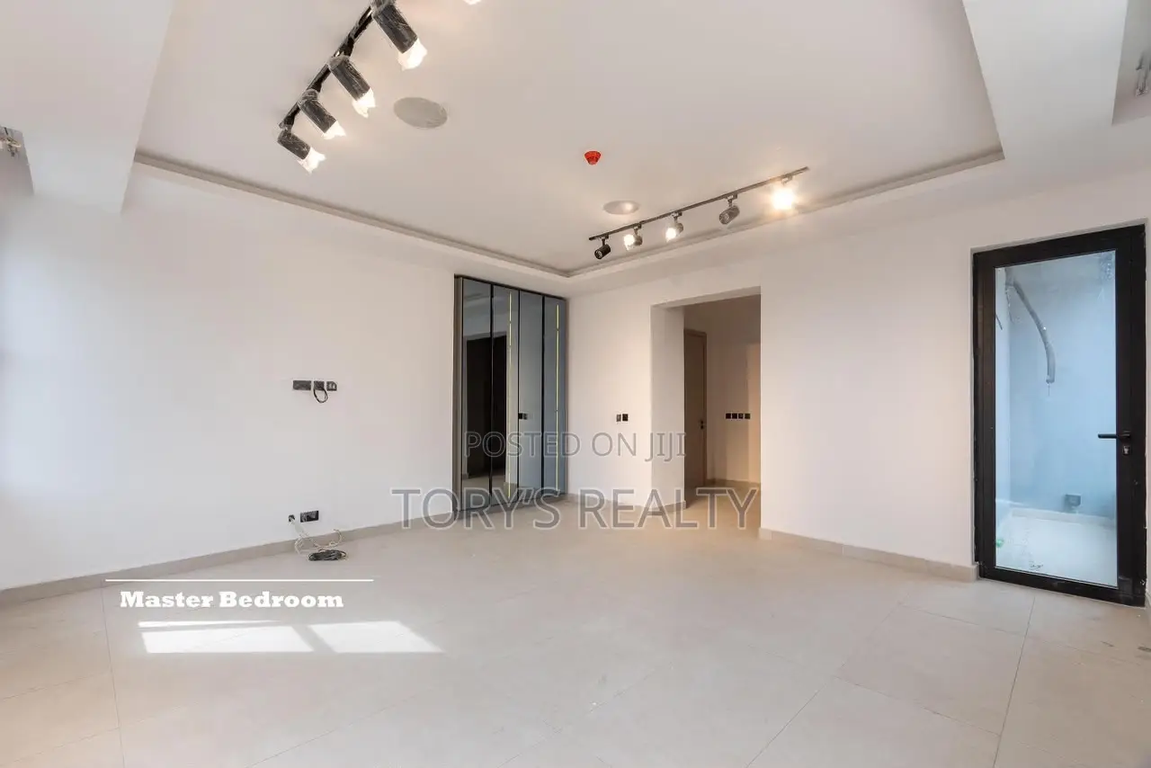 4bdrm Maisonette in Banana Island for sale