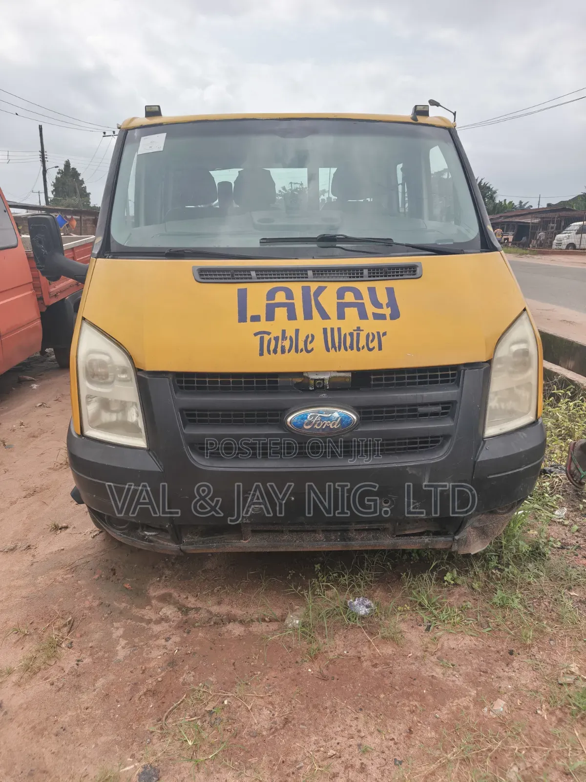 Ford Transit Pickup Truck - 6 TYRES