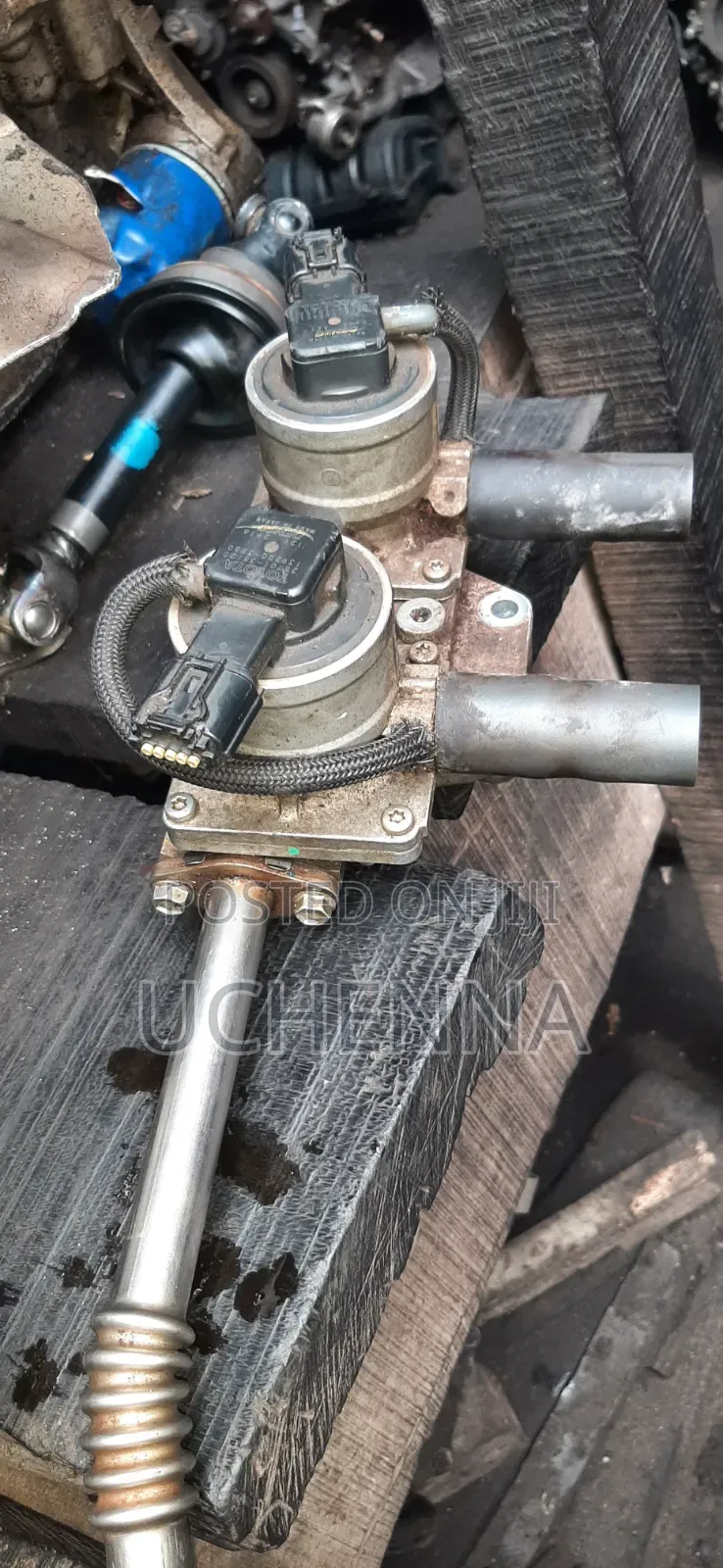 Toyota Secondary Air Injection System Valve Assembly for V8 Engine