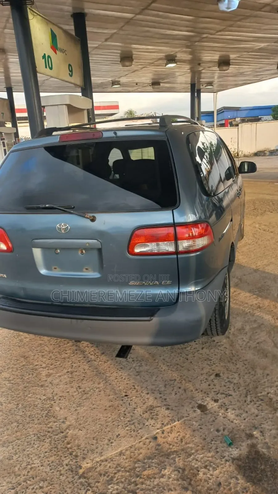 Toyota Sienna LE 2002 Blue