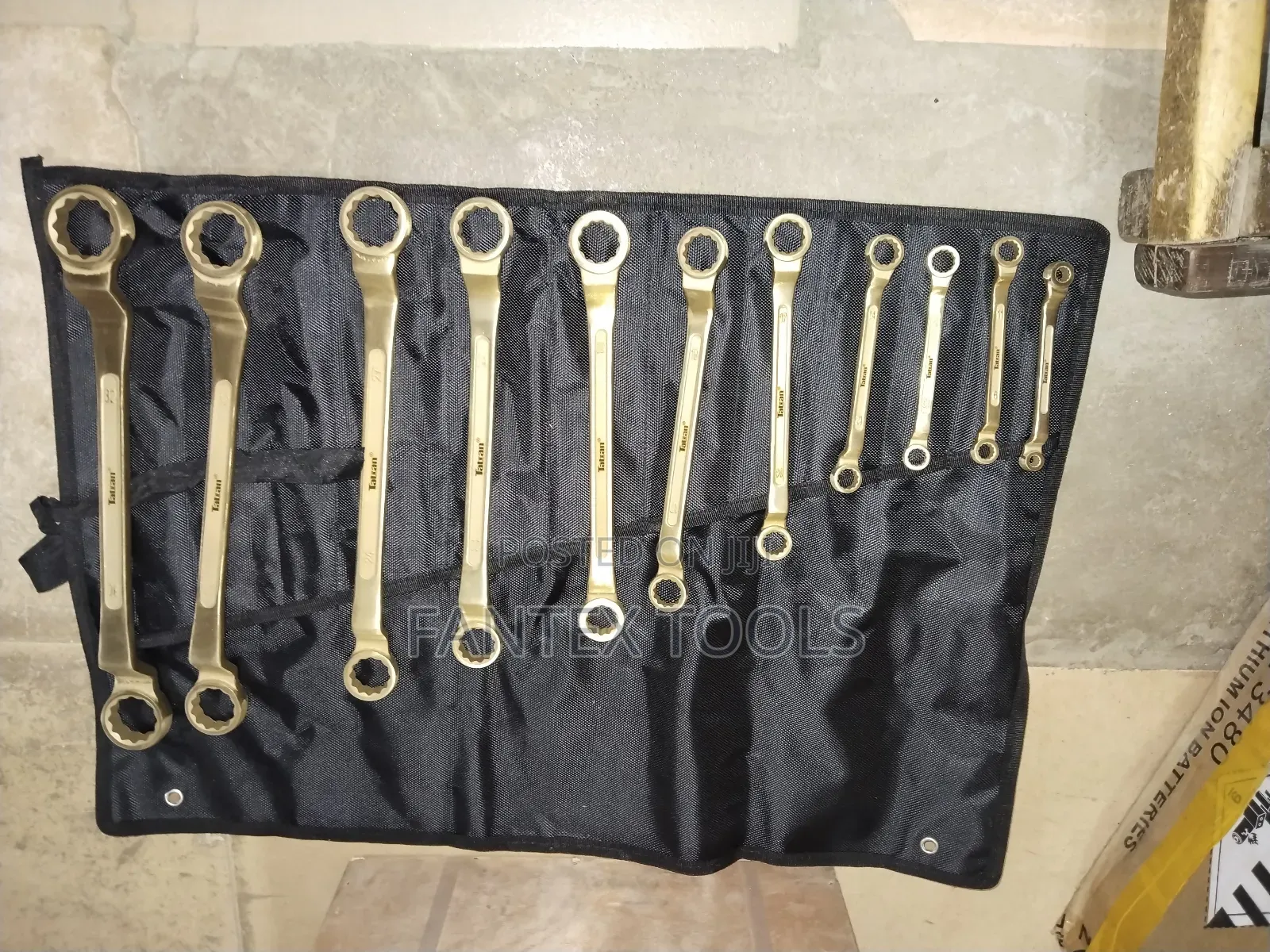 Non Sparkling Spanner Ring.