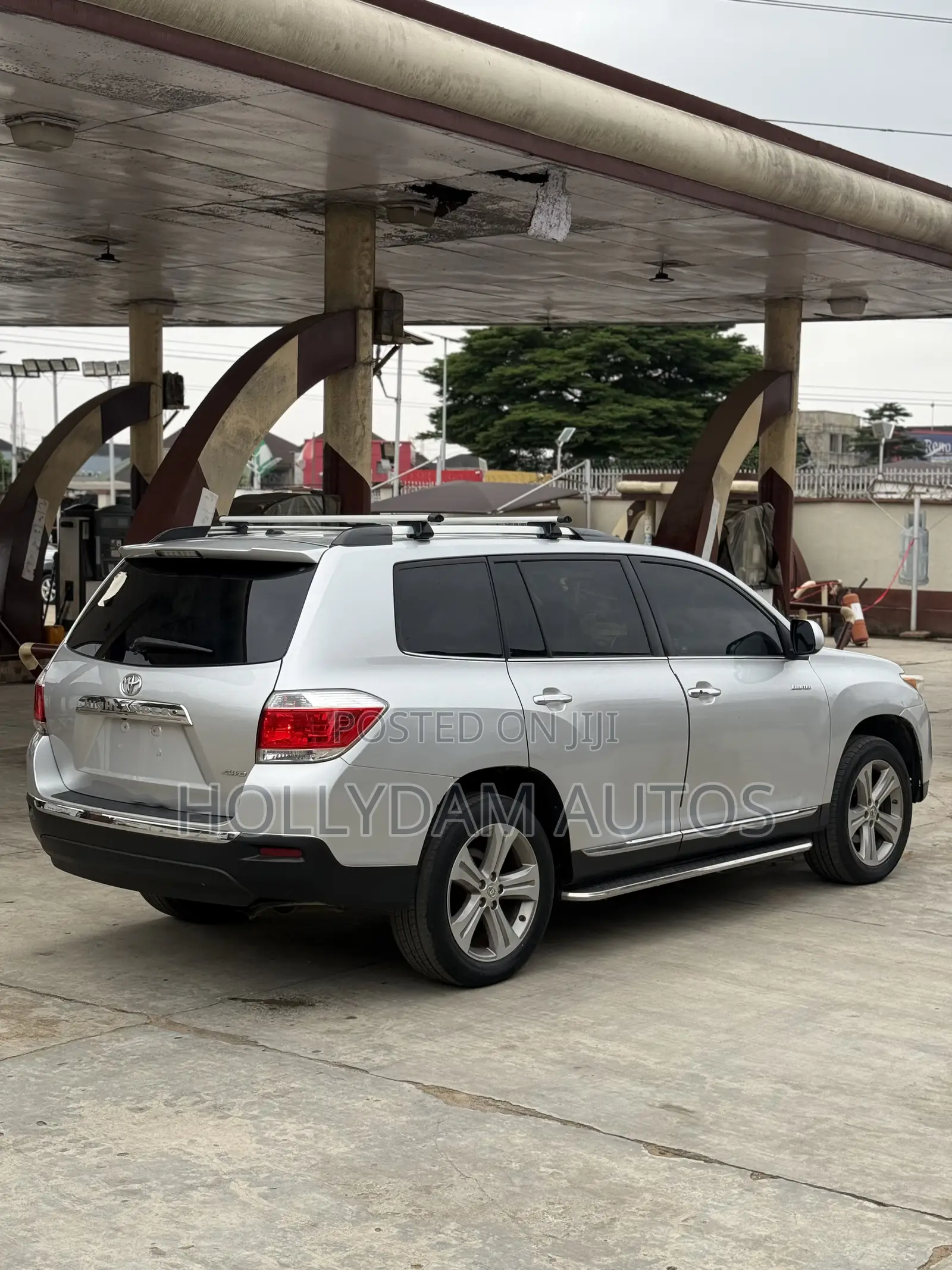 Toyota Highlander Limited 3.5l 4WD 2013 Silver