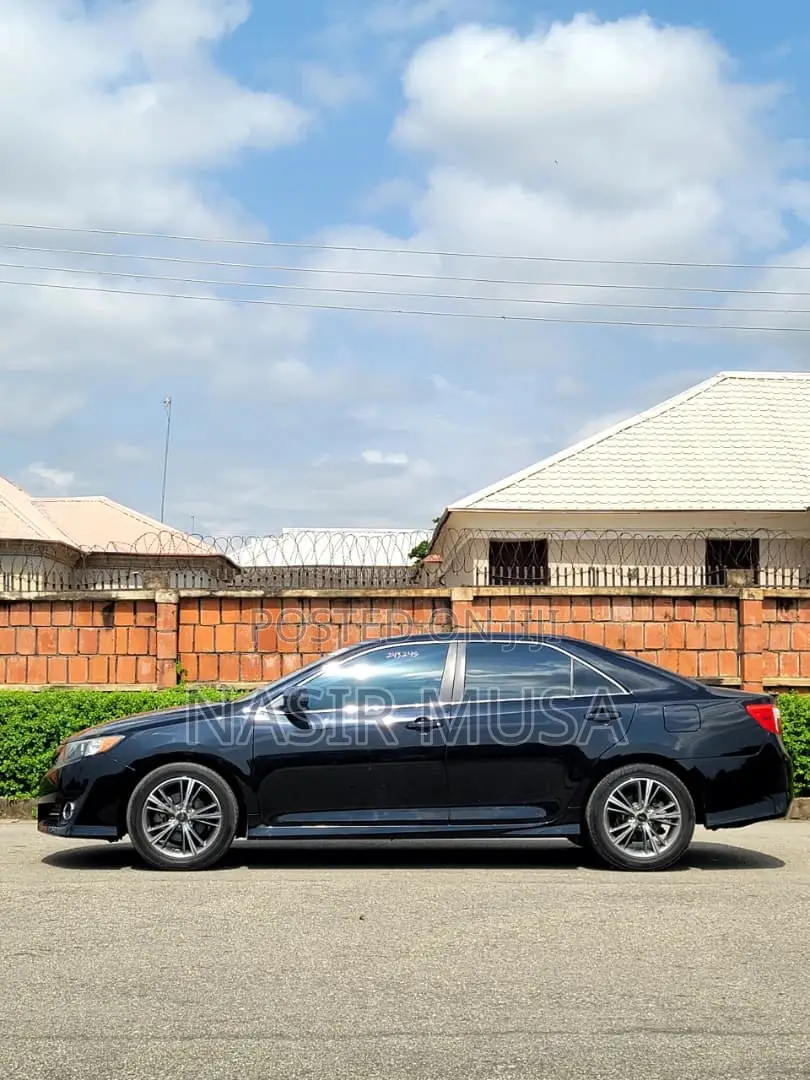 Toyota Camry SE 4dr Sedan (2.5L 4cyl 6A) 2013 Black
