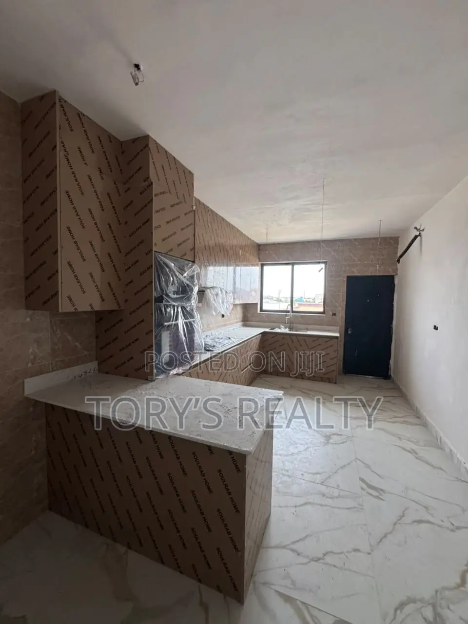 3bdrm Penthouse in Osapa london for sale