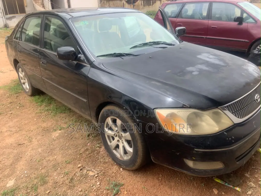 Toyota Avalon 3.0 2000 Black