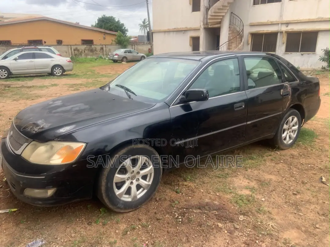 Toyota Avalon 3.0 2000 Black