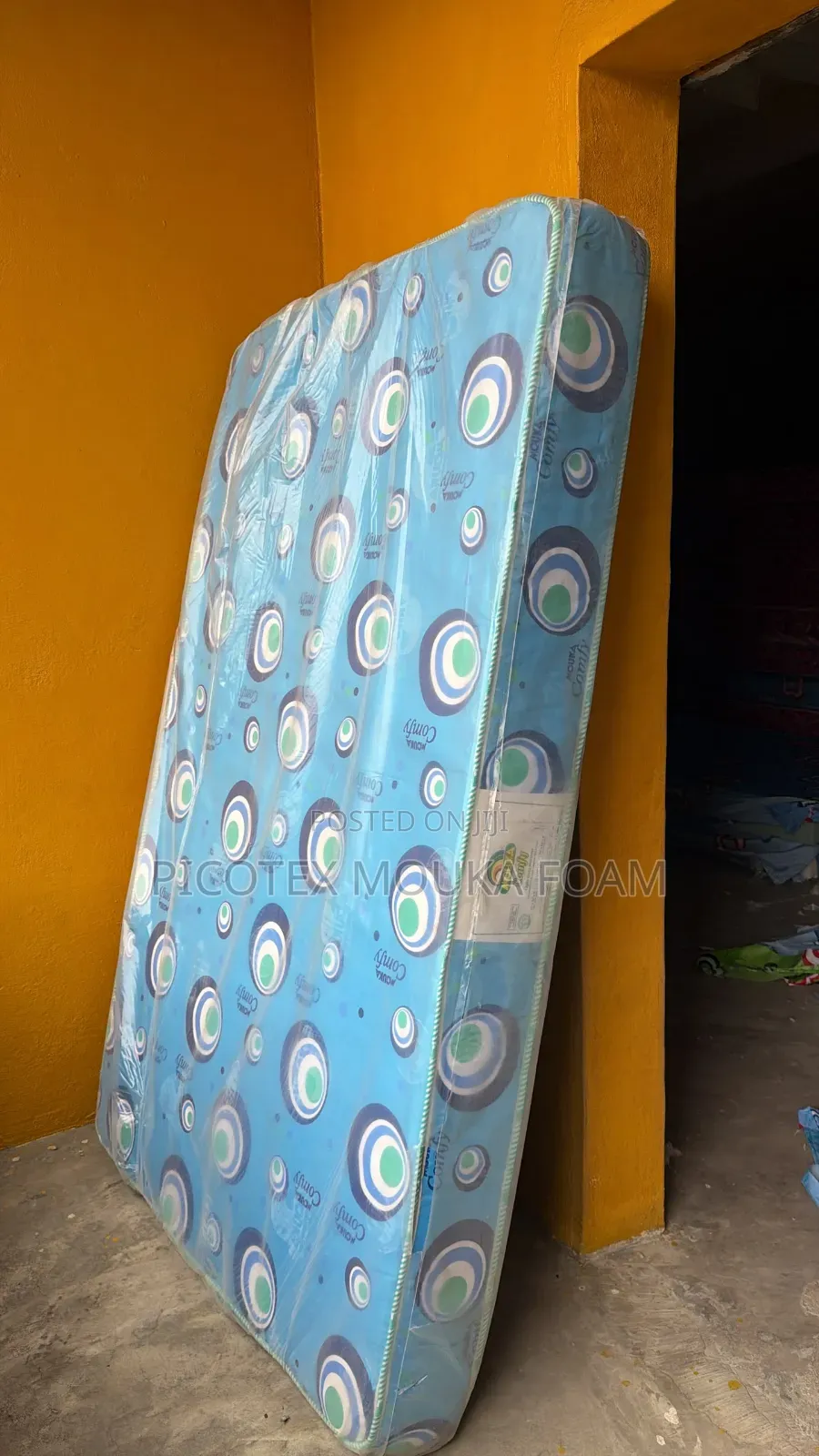 75x48x8 Mouka Comfy 4ft Size