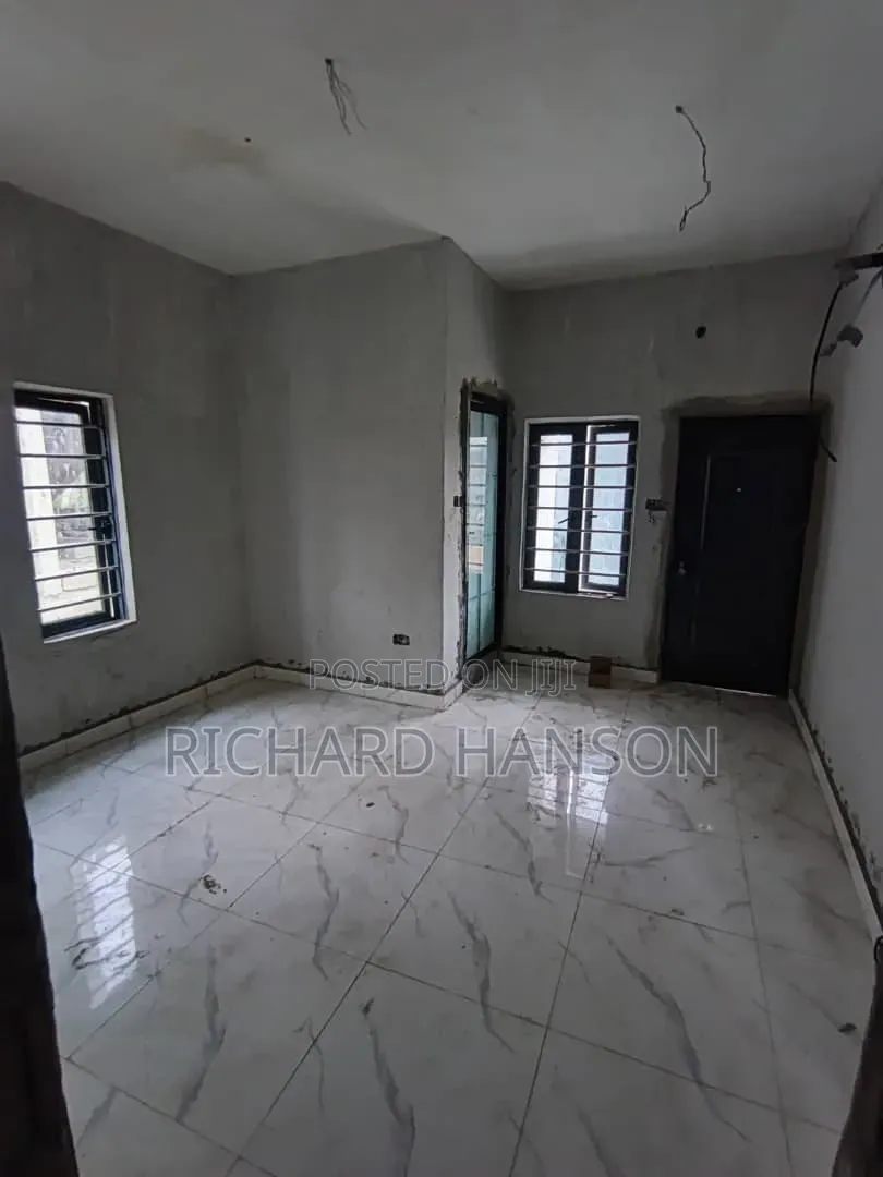 2bdrm Duplex in Blenco/Shoprite, Sangotedo for sale