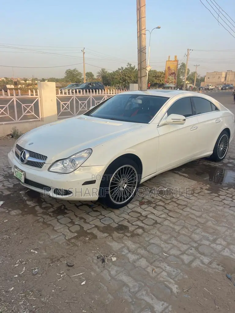 Mercedes-Benz CLS 2010 White